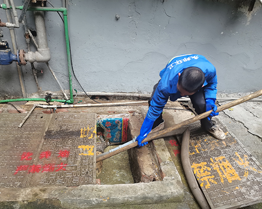 兴宾清掏化粪池