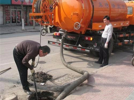 兴宾清掏化粪池，健康生活从这里开始